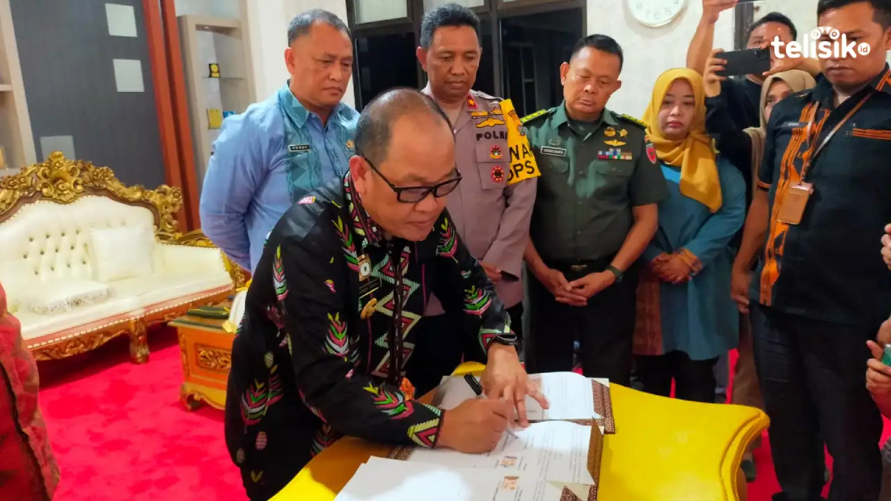 Dukung Pilkada 2024 Pemda Konawe Tandatangani NPHD Bersama KPU dan Bawaslu