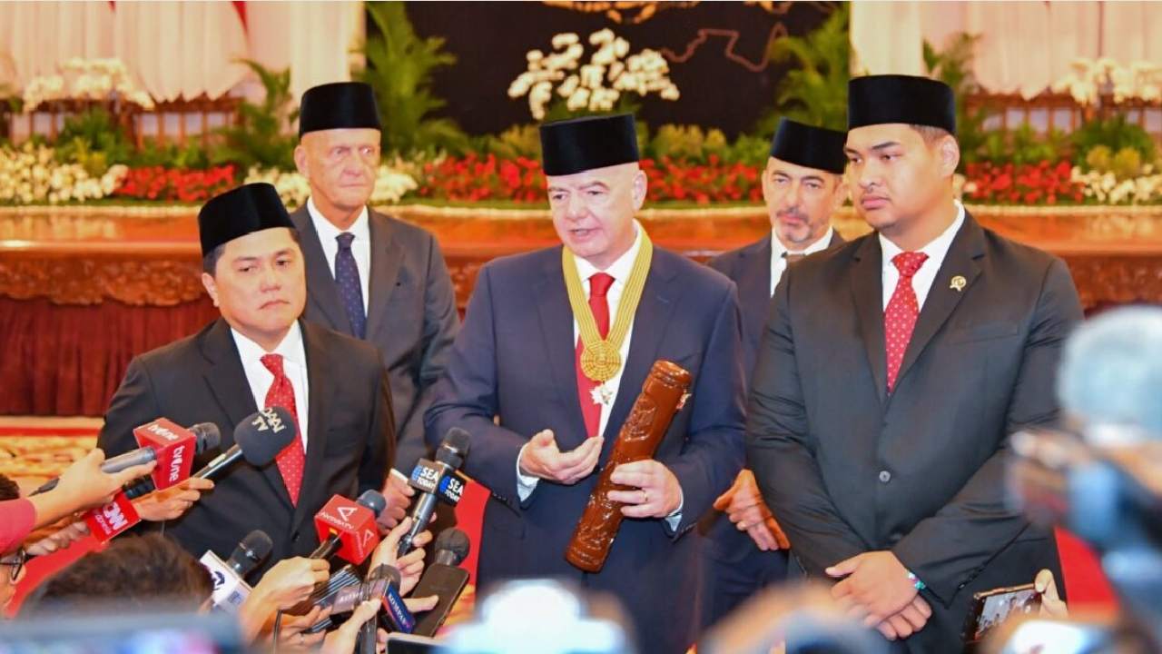FIFA Berkantor di Jakarta dan Komit Bangun Sepak Bola Indonesia, Jokowi Beri Penghargaan pada Gianni Infantino