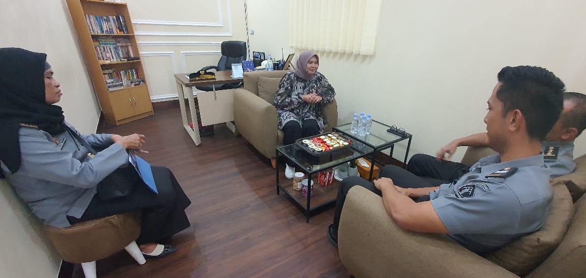 Kanwil Kemenkumham Sulawesi Tenggara Edukasi Pengguna Jasa Notaris Cegah Terorisme dan Pencucian Uang 