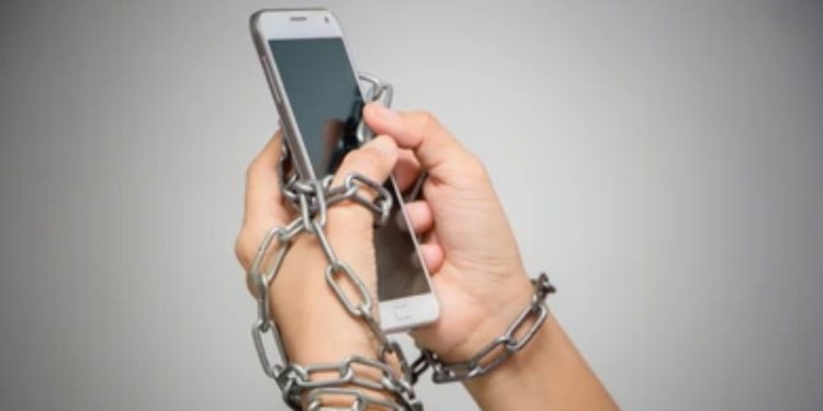 Peringkat Satu Dunia Pengguna Handphone Terlama, Masyarakat Indonesia Kecanduan HP