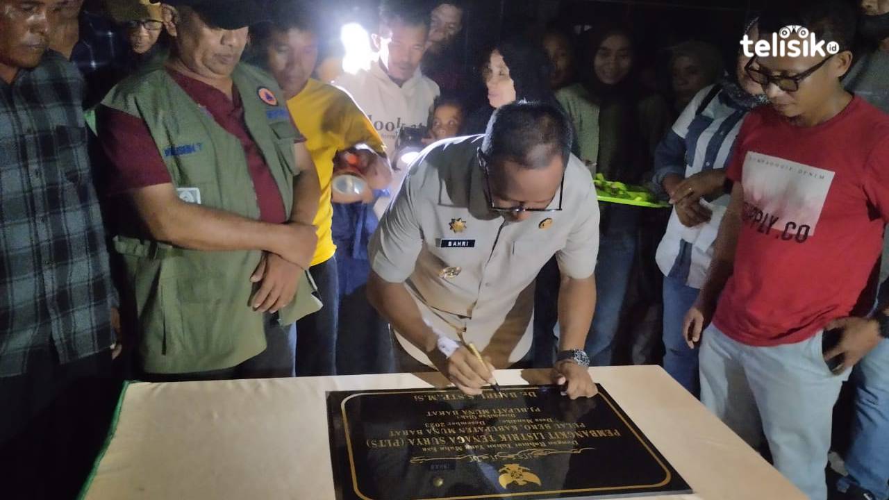 Pulau Bero Muna Barat Kini Dialiri Listrik