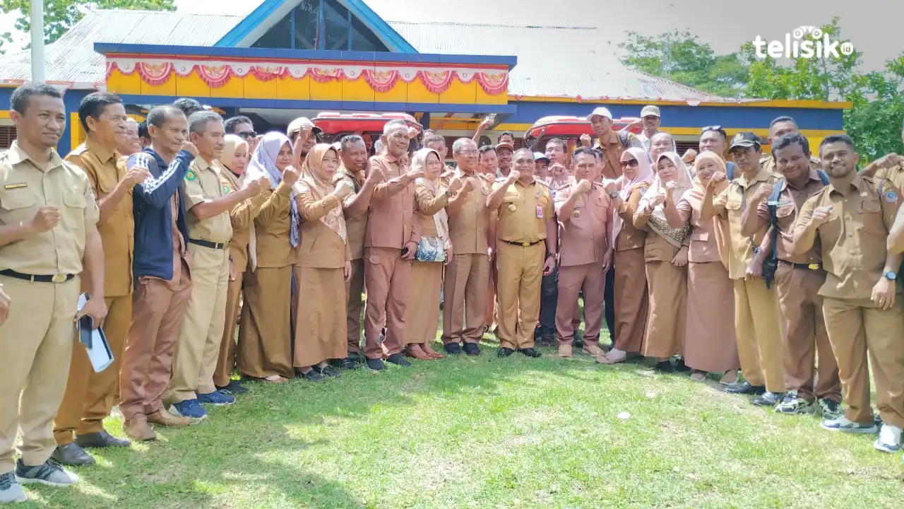 Alat Pertanian Kurang Memadai, Pemda Muna Barat Bantu Petani Dua Jonder