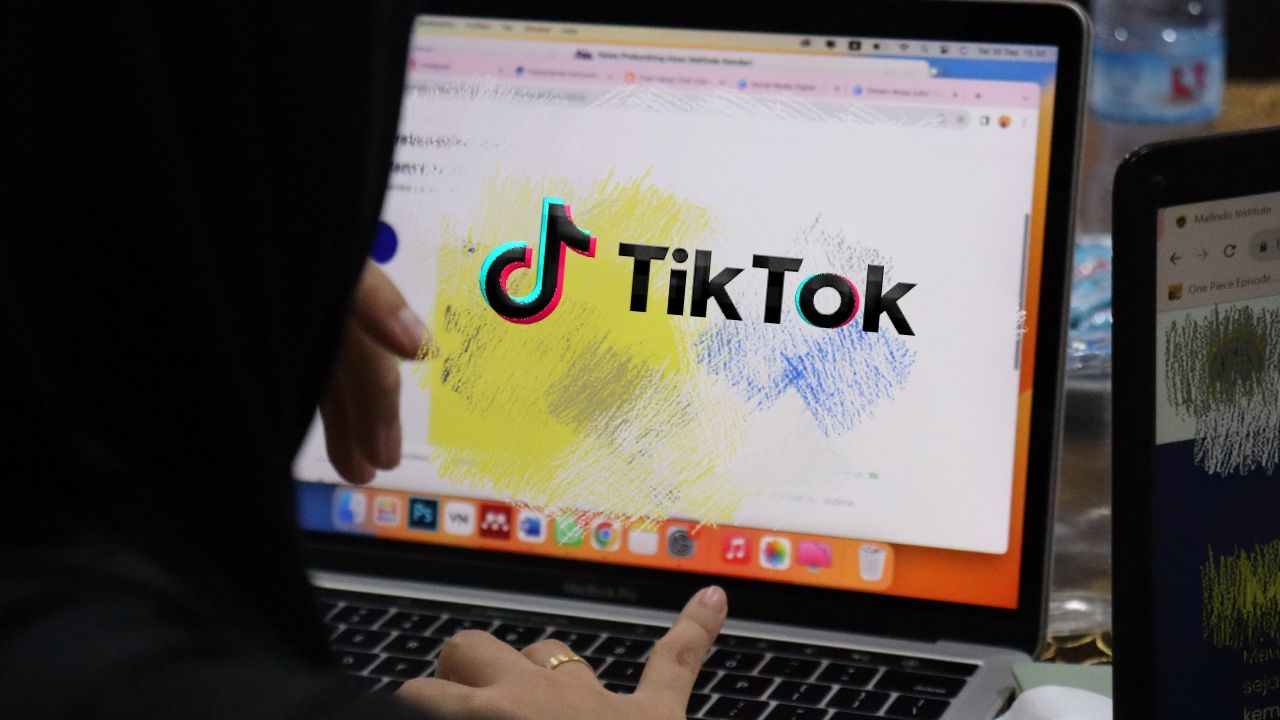 Hati-Hati Kecanduan, Jebakan Scroll TikTok Bisa Kuras Waktu Mahasiswa