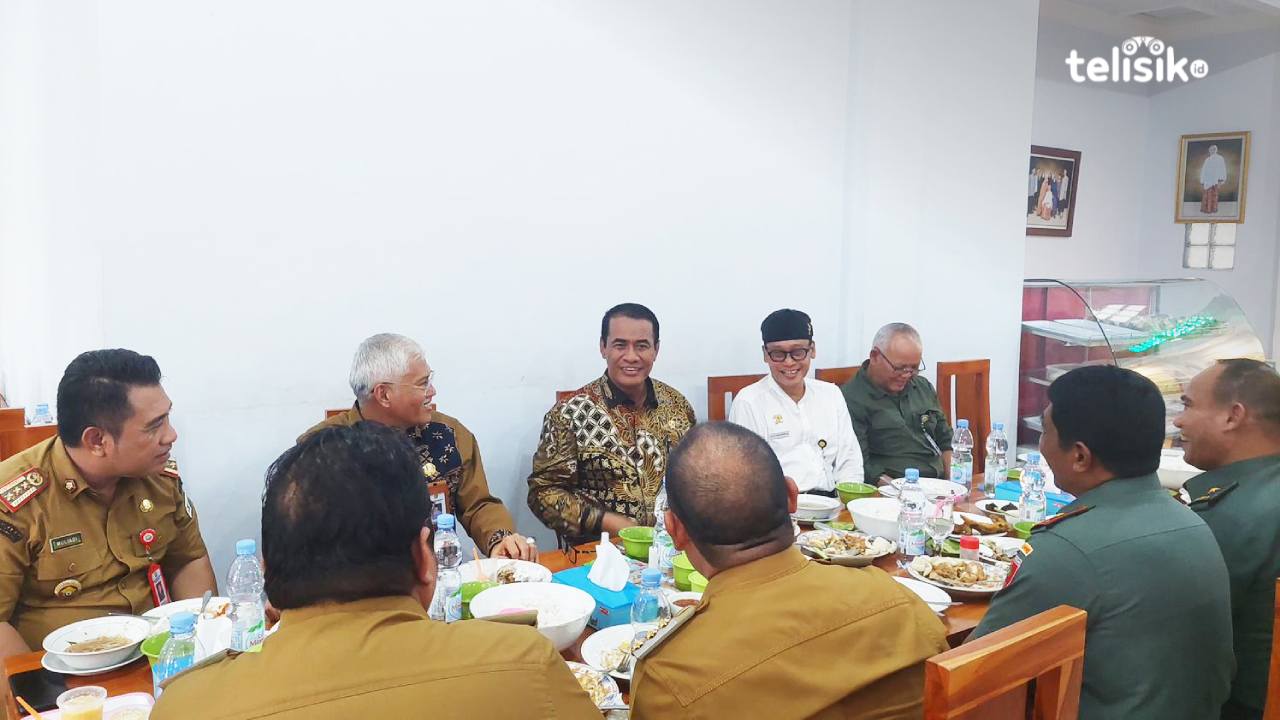 Menteri Pertanian Tiba di Kendari Membawa Kabar Gembira Bagi Petani