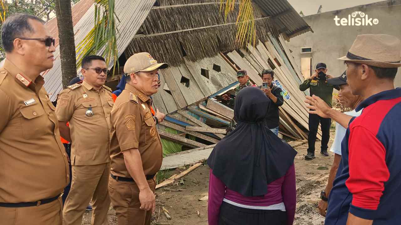 Pemda Konawe Salurkan Ratusan Paket Sembako untuk Korban Bencana Alam