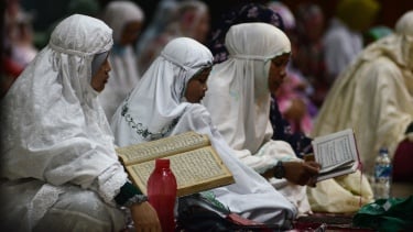 Amalan Sunah untuk Meraih Keutamaan Malam Nisfu Sya'ban