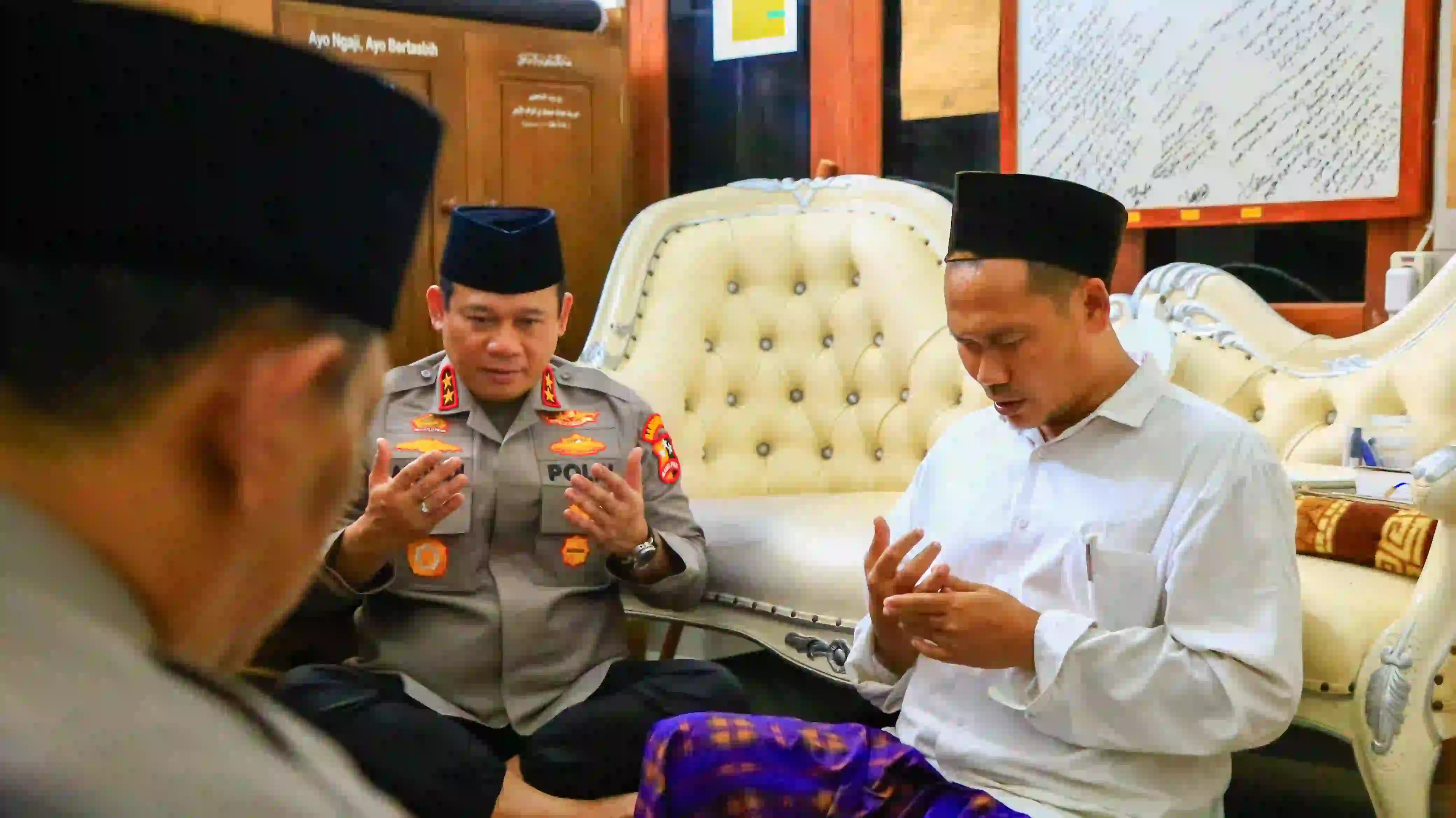 Jalin Sinergitas dengan Ulama, Kaops NCS Polri Kunjungi Gus Baha