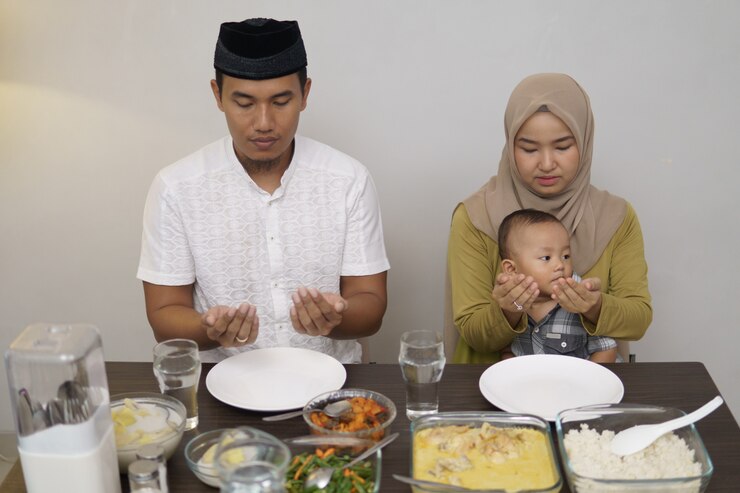 5 Asupan Nutrisi Ini Harus Dipenuhi Busui saat Puasa