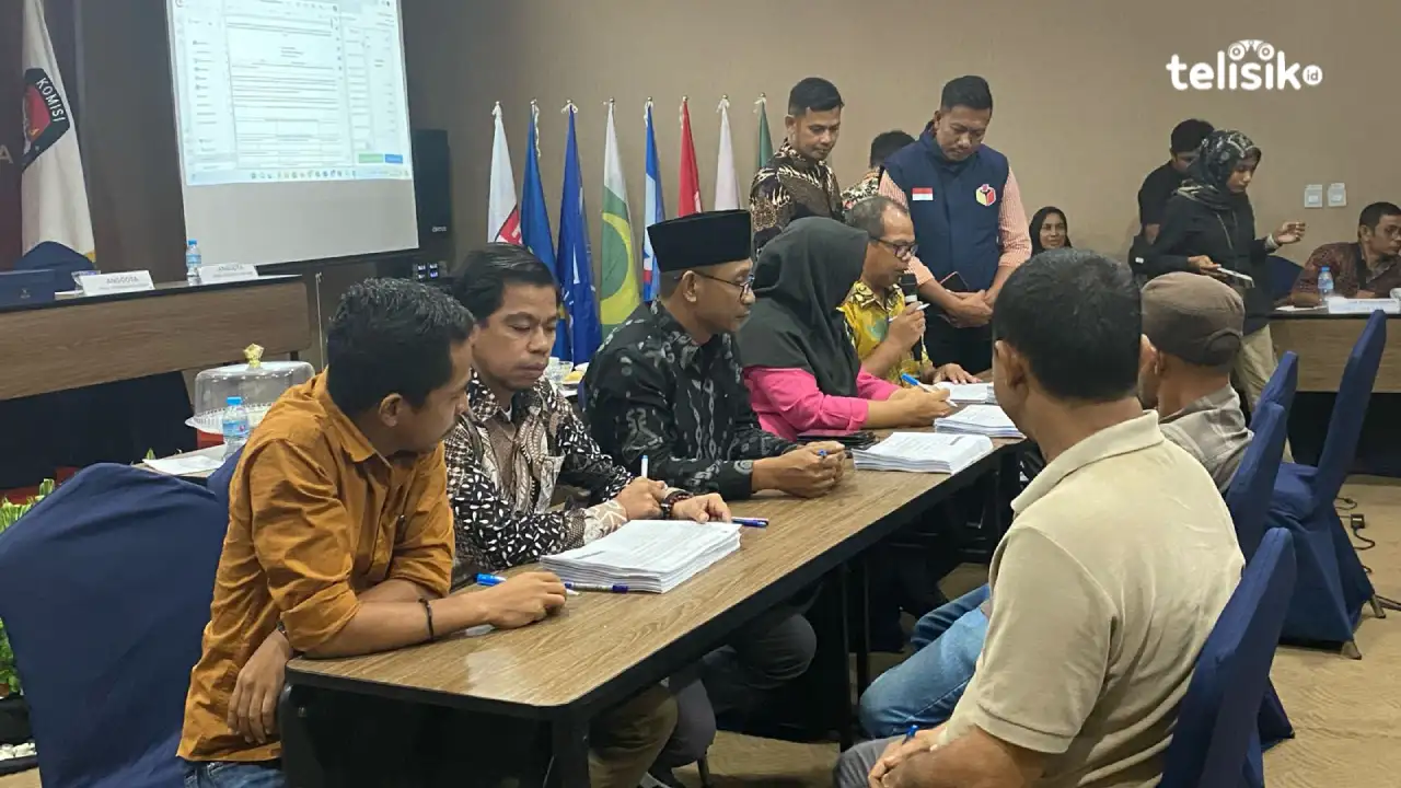 Banyak Kendala, Rapat Pleno KPU Baubau Tuntas Setelah Molor Dua Hari