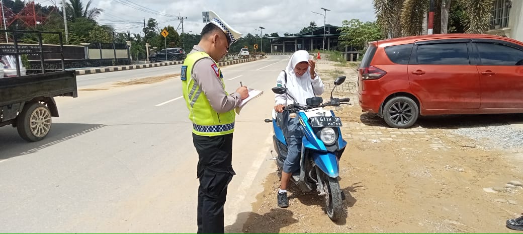 Terjaring Razia, Pengguna Jalan di Kendari Dapat Teguran
