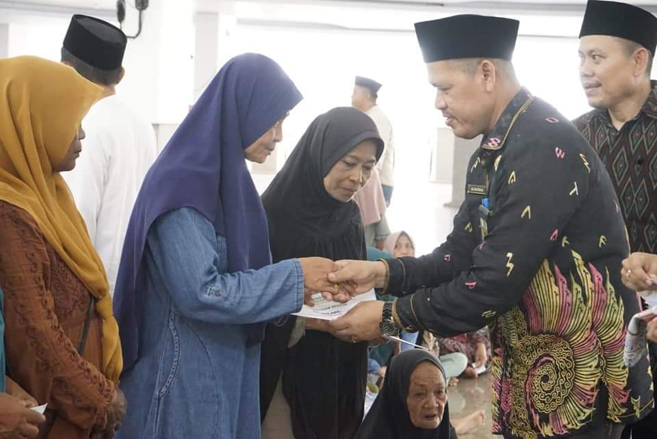 Warga Kolaka Utara Sudah Bisa Bayar Zakat Fitrah, Ini Besarannya