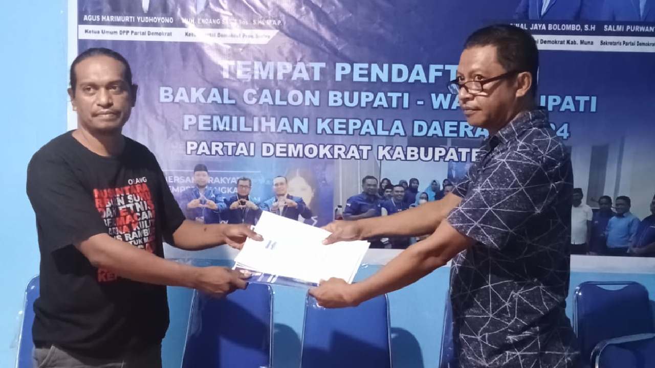 Abdul Muslim, Balon Bupati Muna Pertama Ambil Formulir di Demokrat