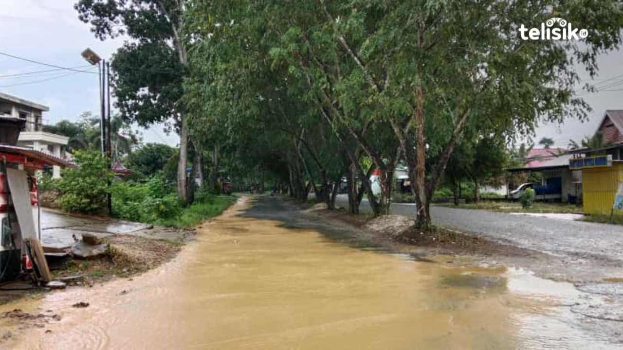 Jalan Haluoleo Rusak Parah, Ancam Keselamatan Pengendara