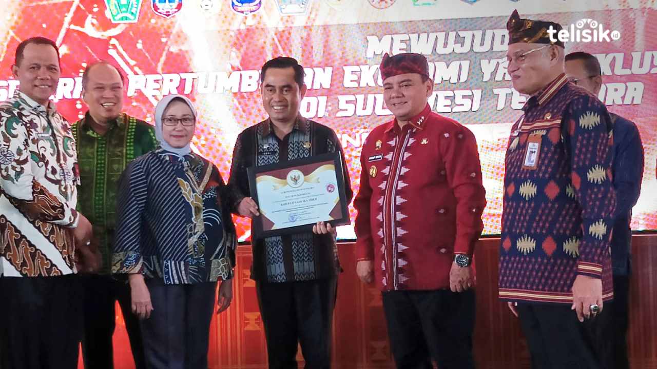 Pemda Kolaka Timur Raih Penghargaan Percepatan Penurunan Stunting Terintegrasi