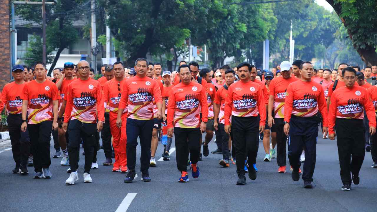Kapolri Buka Bhayangkara Fun Walk 2024