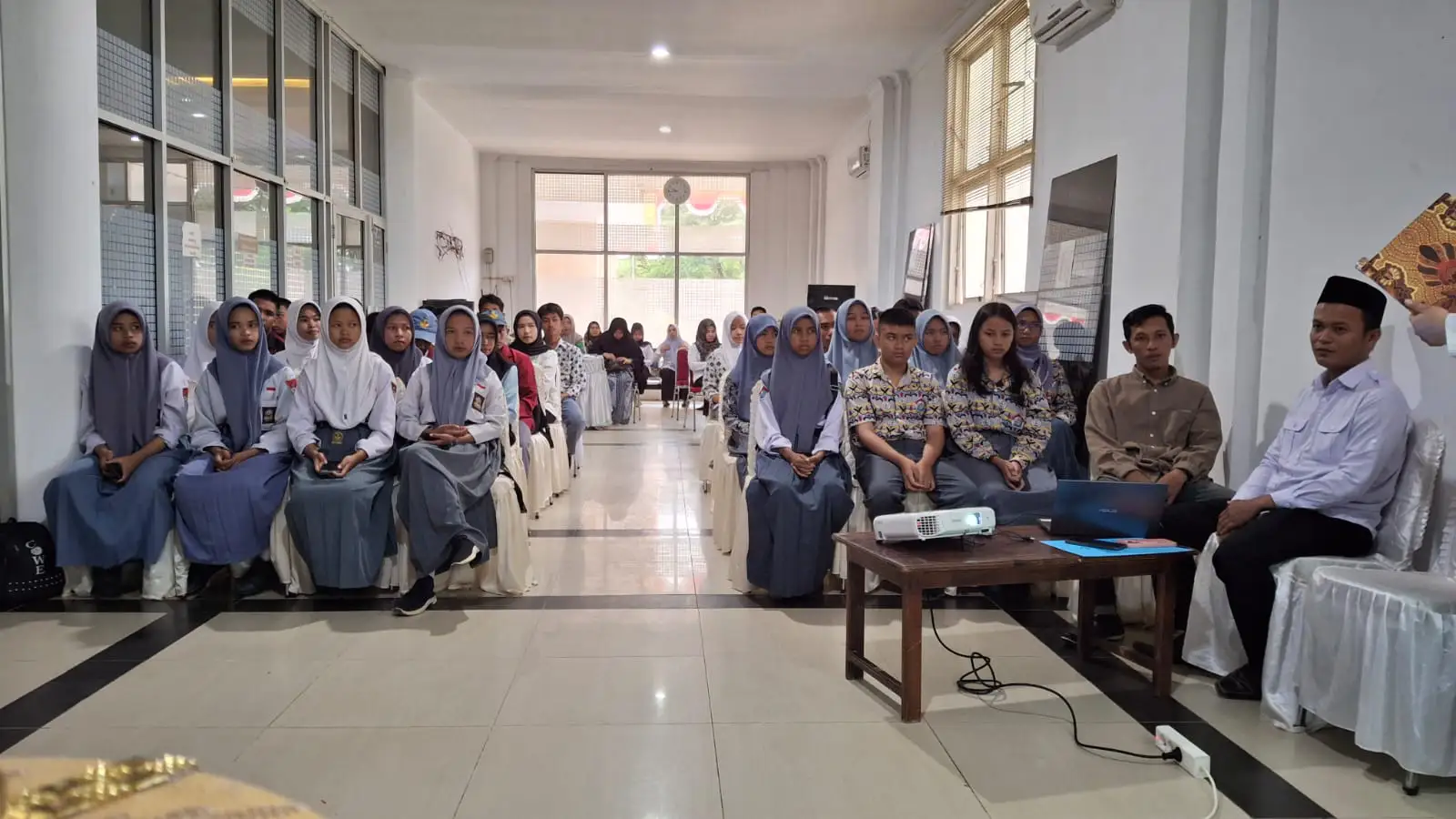 BKKBN Sulawesi Tenggara Edukasi Remaja di Bombana Cegah HIV/AIDS dan Pelecehan Seksual