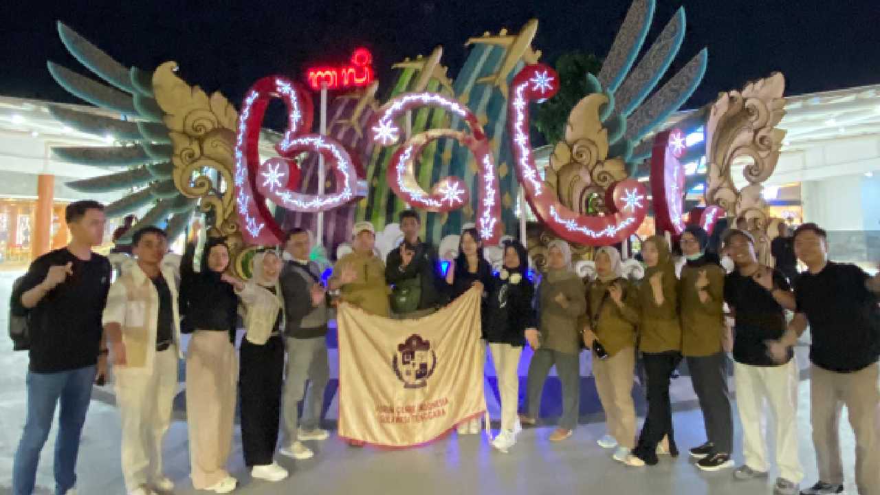 Dua Tim Duta Genre Sulawesi Tenggara Tampil di Ajang Adujak 2024 di Bali