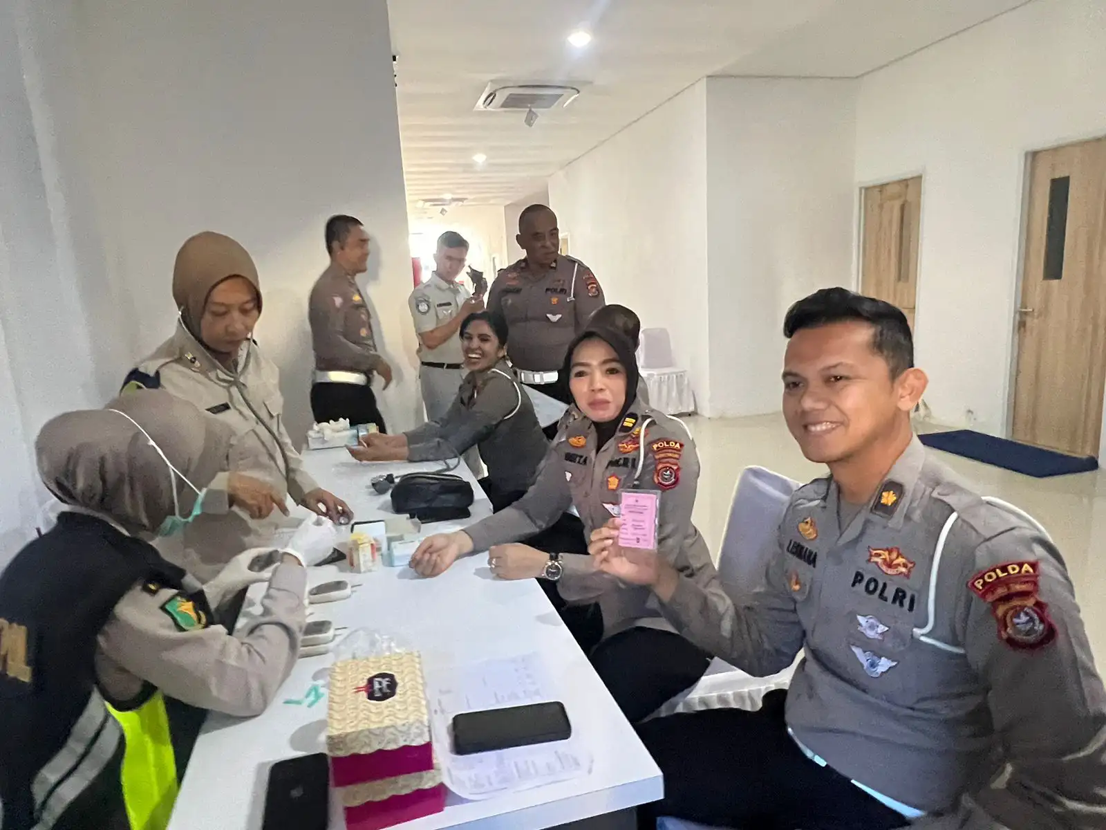 HUT Lalu Lintas Bhayangkara ke-69, Dit Lantas Polda Sulawesi Tenggara Donor Darah