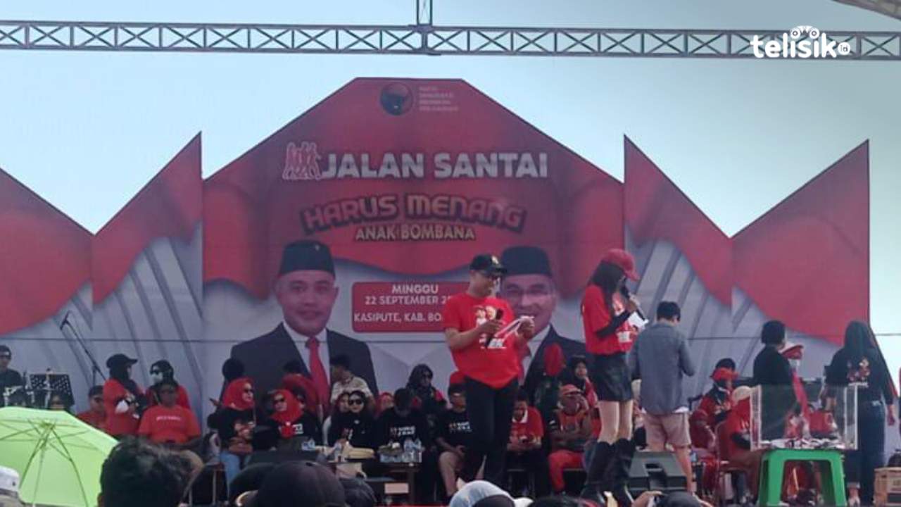 Paslon Bupati - Wakil Bupati Bombana Hasrat - Rifai Jalan Santai Bareng Ribuan Warga