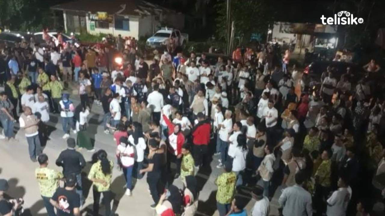 Pendukung Paslon Wali Kota - Wakil Wali Kota Kendari Berbalas Teriakan Nama Jagoan