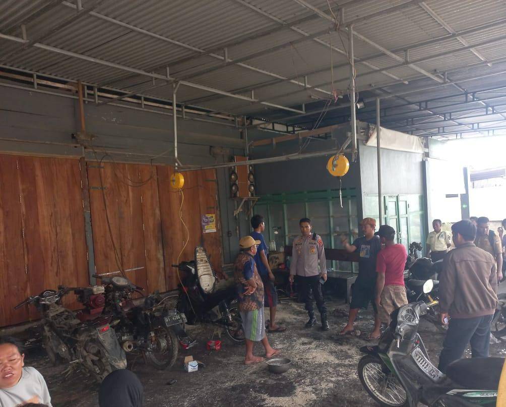 Bengkel di Muna Barat Nyaris Terbakar, Tiga Orang Luka Serius Akibat Ledakan