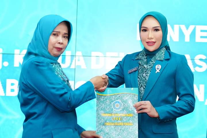 Ketua TP PKK Buton Selatan Resmi Dilantik oleh Pj Ketua TP PKK Sultra