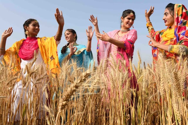 Pengikut Sekte Ini Minum Darah Haid, Wanita Dipaksa Orgasme Pria Tidak Boleh Ejakulasi