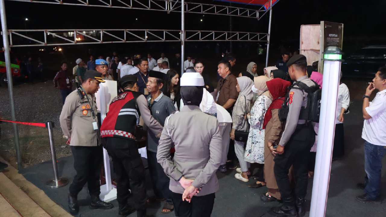 Ratusan Personel TNI - Polri Kawal Ketat Debat Publik Perdana Pilkada Konawe Utara