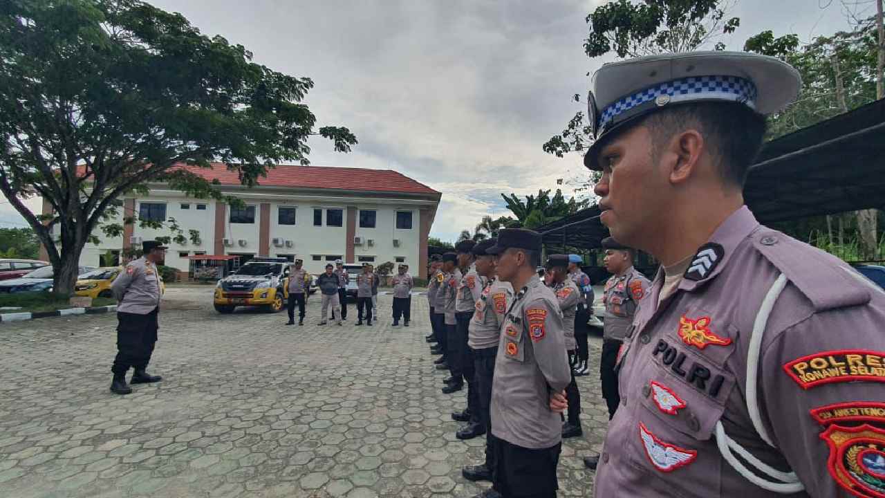 Polisi Jaga Ketat Sidang Kelima Guru Supriyani di PN Andoolo Konawe Selatan