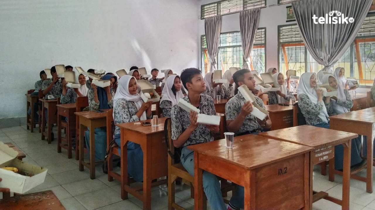 Program Makan Siang Bergizi Gratis Dimulai di SMAN 4 Kendari