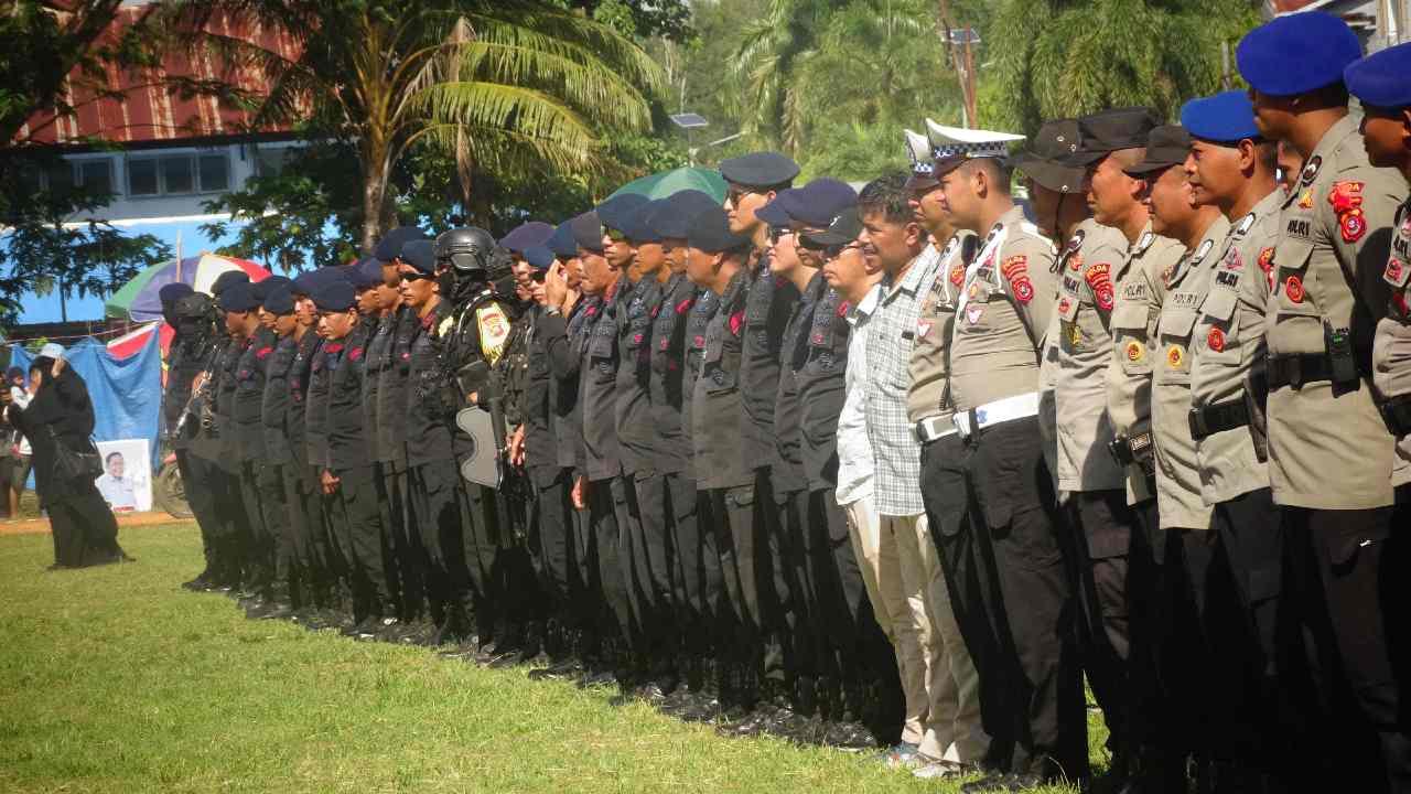 Ratusan Personel Polda Sultra dan Polres Kendari Amankan Kampanye Akbar Cagub