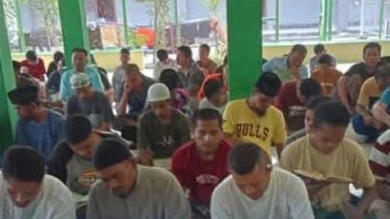 Dua Napi Rutan Kelas IIB Raha Dapat Remisi Natal