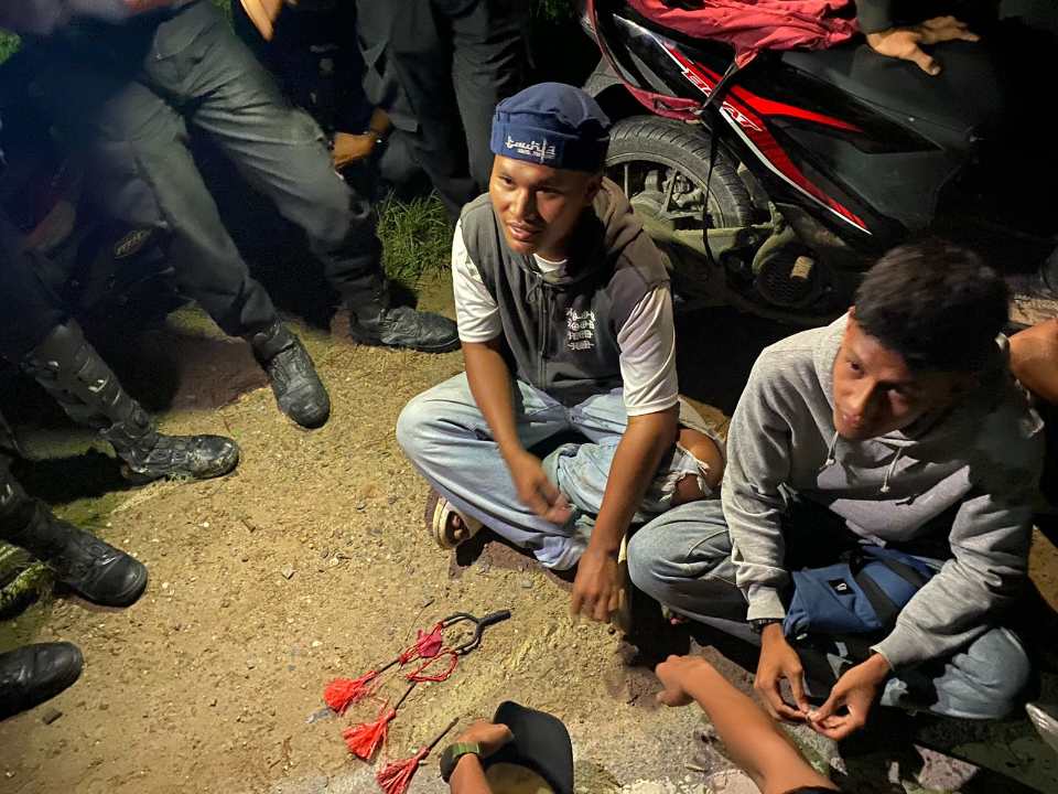 Operasi Sikat Anoa 2024: Polisi Ringkus Tiga Pelaku Bawa Badik dan Busur di Kendari