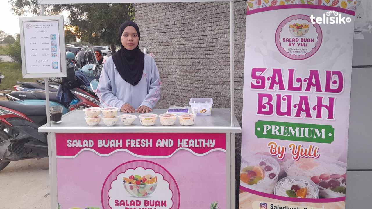 Wanita di Kendari Raih Omset Jutaan dari Jual Salad Buah