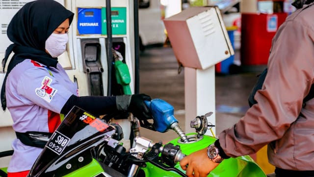 Daftar Merek Mobil dan Motor Dilarang Sedot Pertalite dan Solar 2025