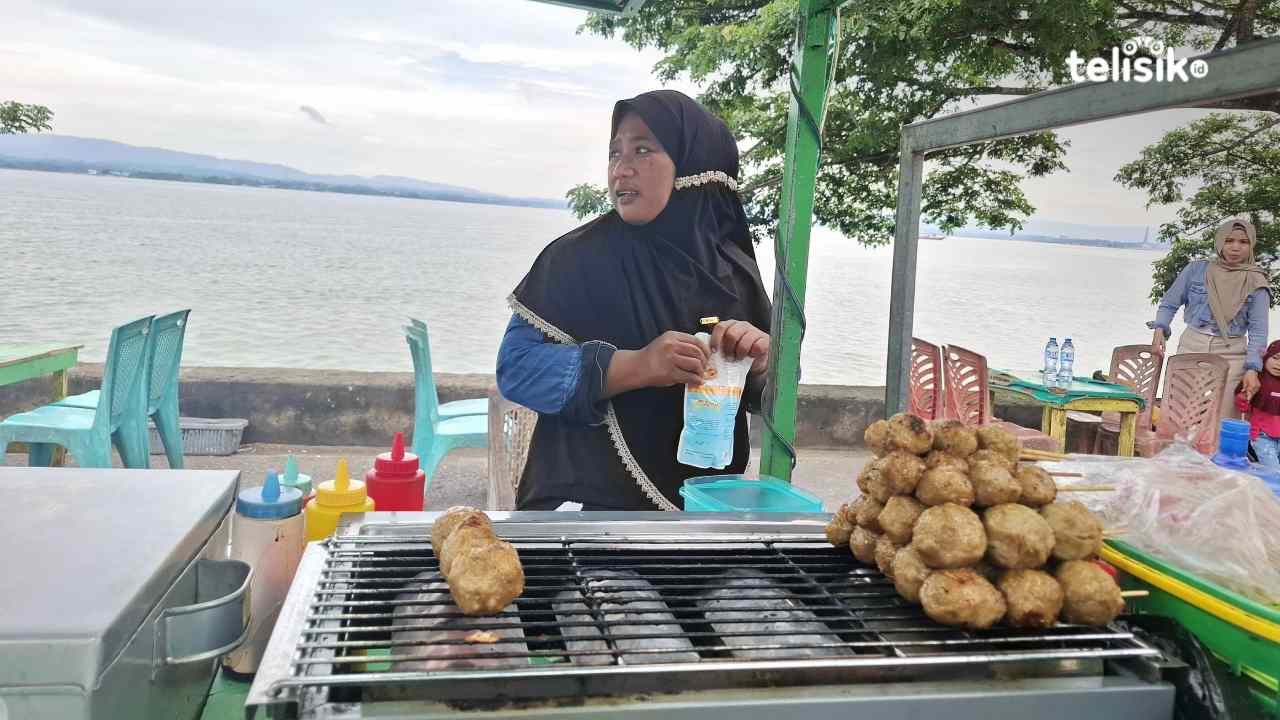 Kebi Tempat Favorit Menikmati Aneka Makanan dan Panorama Laut Kota Kendari