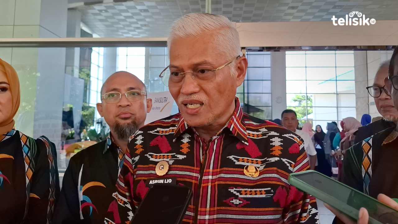 Keluarga hingga Kerabat Sekda Sultra Dituding Berangkat Haji Pakai APBD