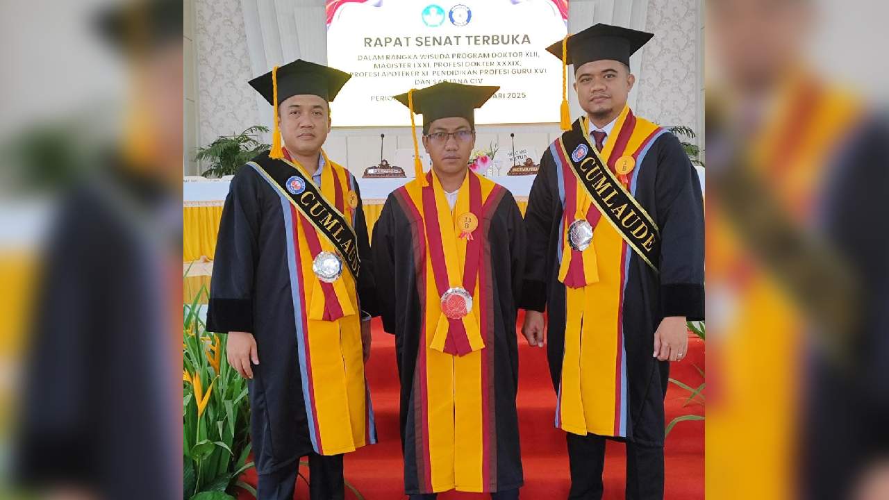 Tiga Dosen STIKES Pelita Ibu Kendari Raih Doktor, Bersiap Menuju Universitas