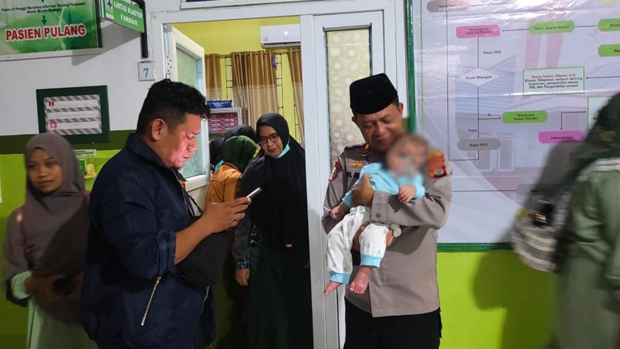 Bayi Tiga Bulan Ditelantarkan di Depan UPTD Puskesmas Mawasangka, Kedinginan dan Dikira Kucing