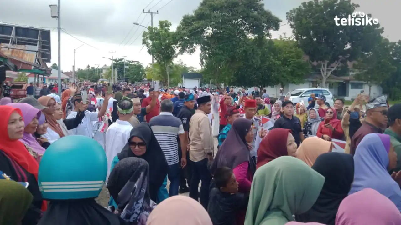 Bupati dan Wabup Haliana-Safia Tiba di Kabupaten Wakatobi, Disambut Ratusan Warga