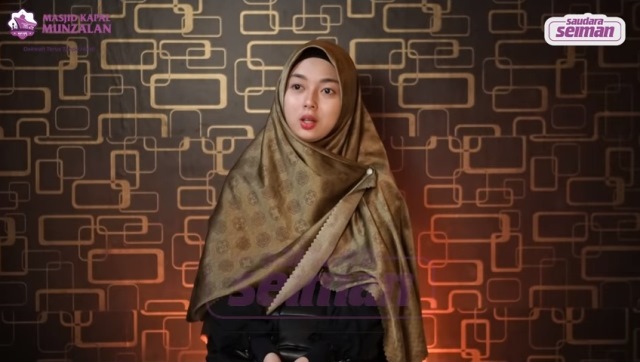 Kisah Mualaf Angelina: Tertarik Pakai Hijab, Salat hingga Mengaji Sejak SD