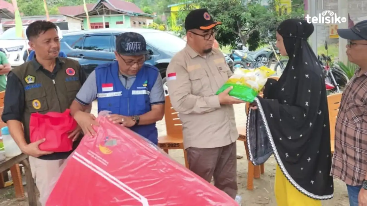 Korban Banjir Bandang Kolaka Utara Kebagian Paket Bantuan