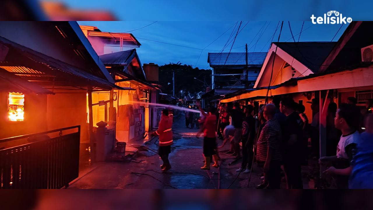 Dua Rumah Warga Kendari Ludes Terbakar, Barang Berharga Tak Terselamatkan dan Pemilik Pingsan