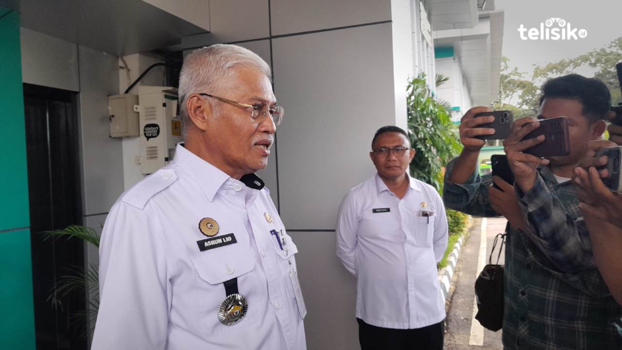 Sekda Sultra Asrun Lio Diperiksa 4 Jam dengan 45 Pertanyaan di Kejati Sultra, Datang Lewat Pintu Belakang