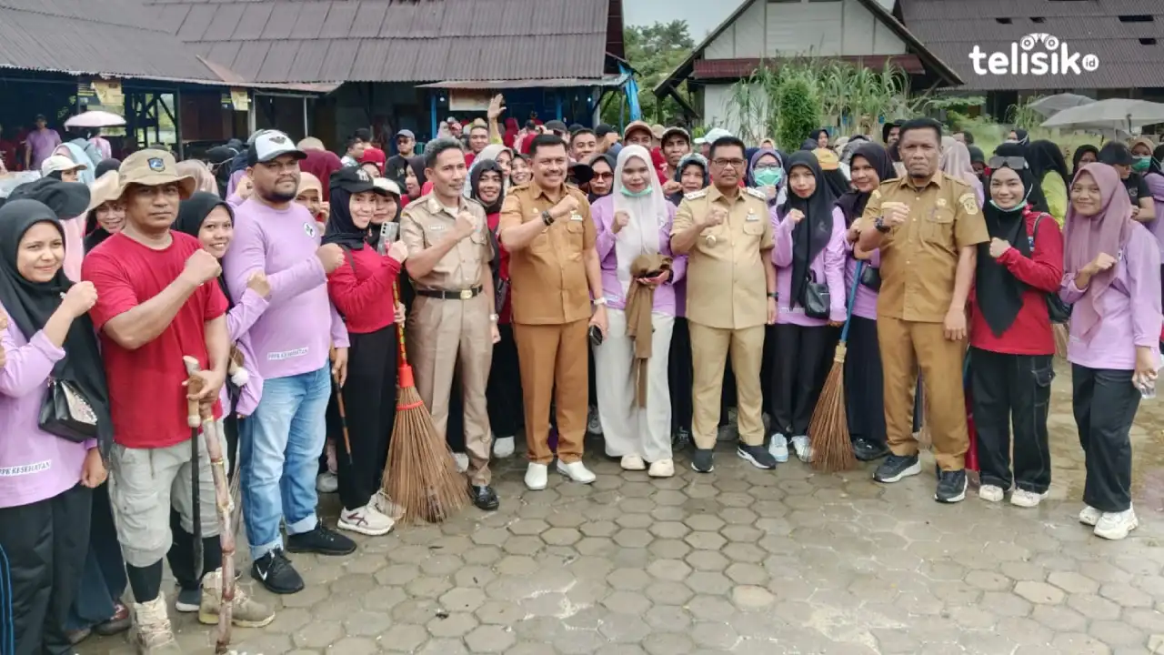 Wabup Muna Apresiasi PPPK yang Bantu Bersih-bersih Kota