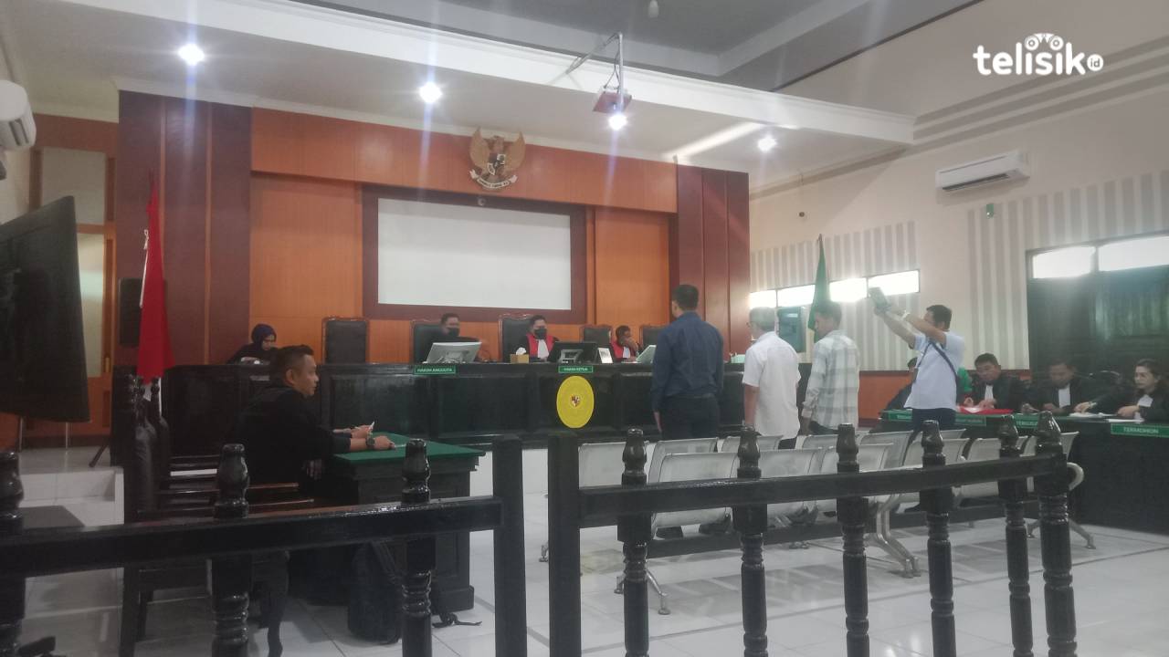 3 Saksi Dihadirkan Kuasa Hukum untuk Meringankan Terdakwa Mantan Sekda Kendari Nahwa Umar