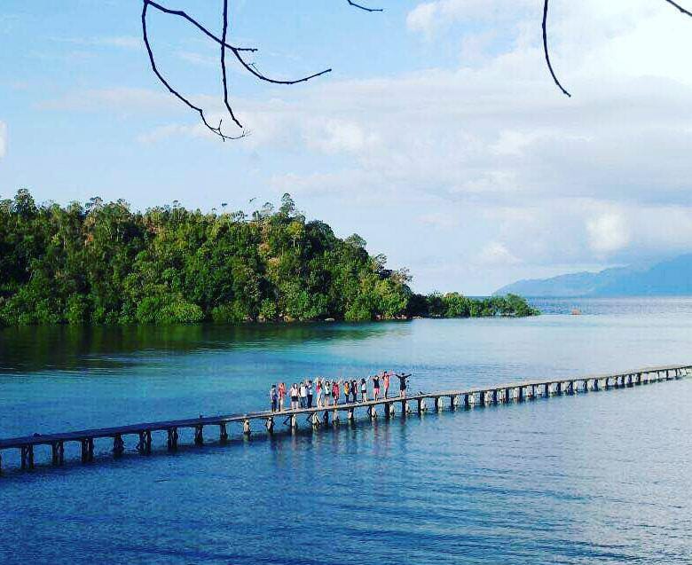 Amazing Sultra Run 2025 dengan Paket Wisata Lukisan Bentang Alam Pulau Namu