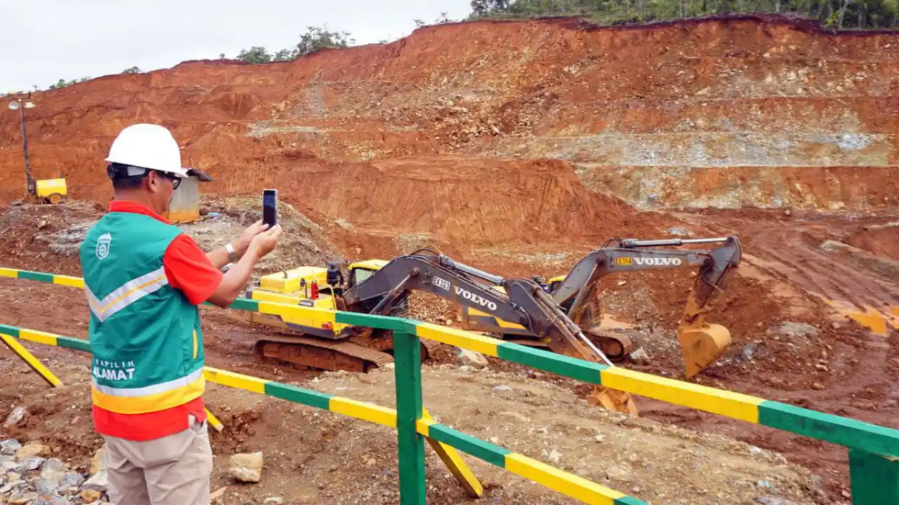 Bahlil Kumpul Pengusaha Tambang sebelum Oktober, Aturan Baru RKAB 3 Tahun jadi Setahun
