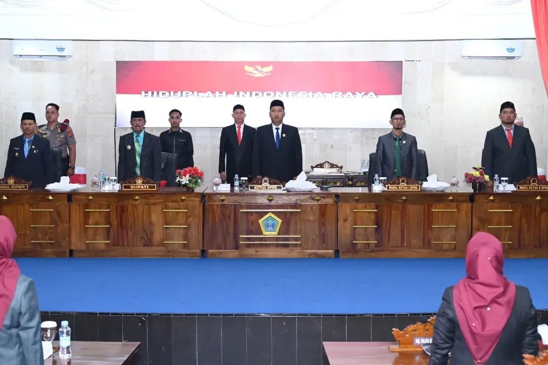 Bupati dan Wakil Bupati Kolaka Utara Hadiri Rapat Paripurna Mendengarkan Pidato Kenegaraan di DPRD Kolaka Utara