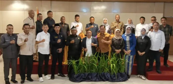 Paripurna di Luar Daerah Dikritik Anggota, Ketua DPRD Buton: Penuhi Kuorum